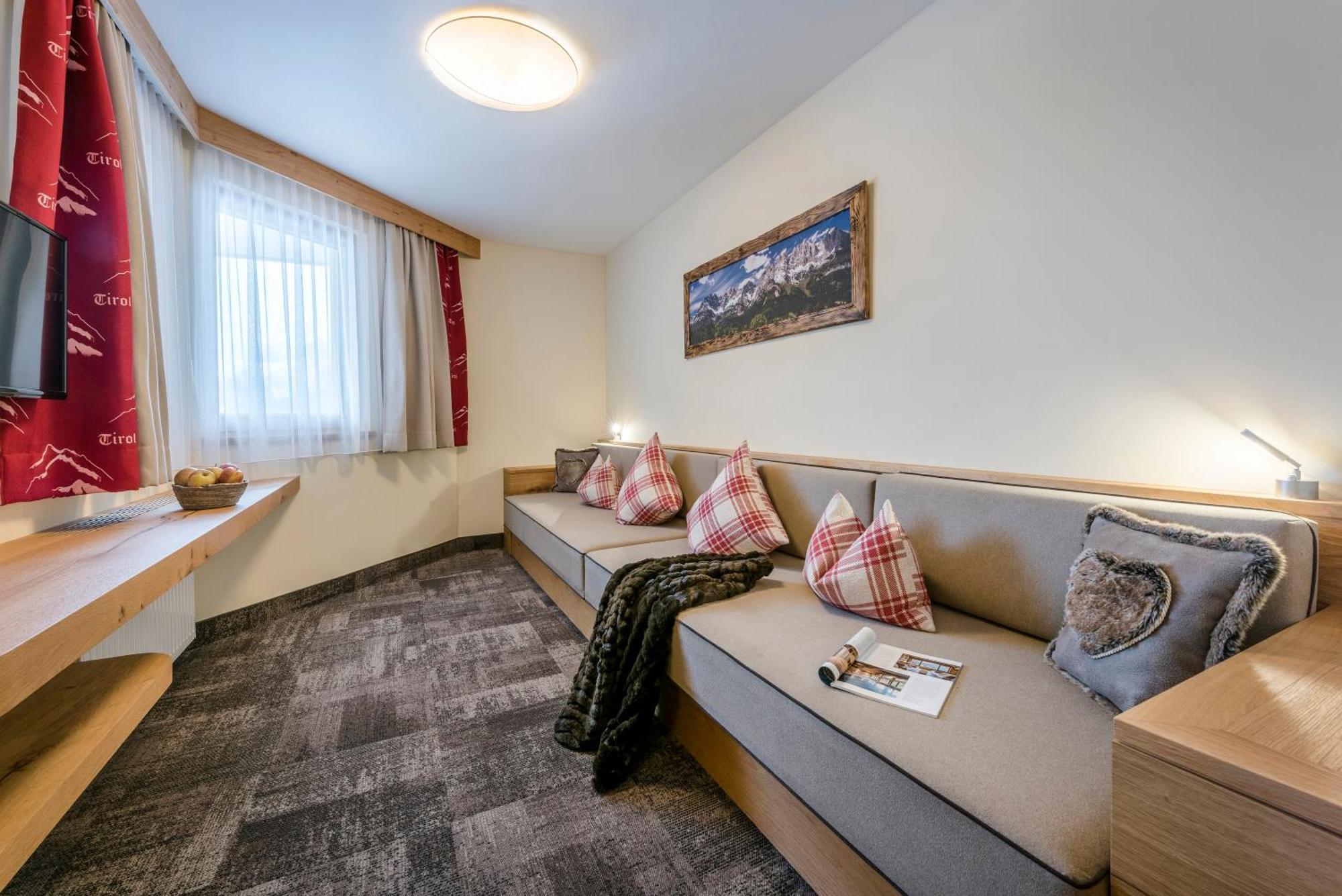 Hotel Kaiser In Tirol Scheffau am Wilden Kaiser Esterno foto
